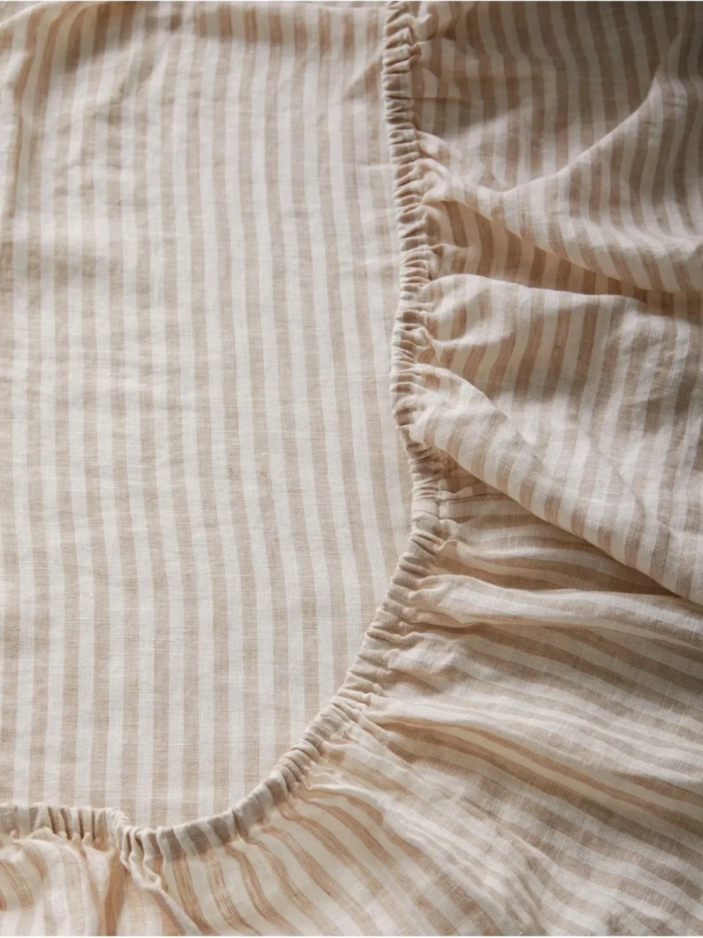 Quince linen Striped Beige and White Sheet Set - Picture 3 of 7